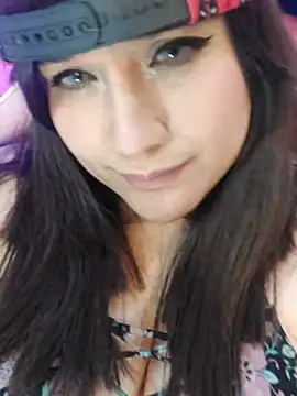 ItsNaiixa online show from February 2025 07:27:02 PM