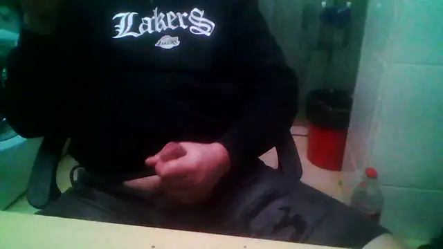 lobito1997 online show from March 2026 04:36:01 AM