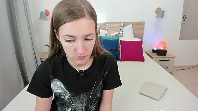 Snapshot of KateRedgar chatting on February 2026 04:55:01 PM KateRedgar online show from February 2026 04:55:01 PM