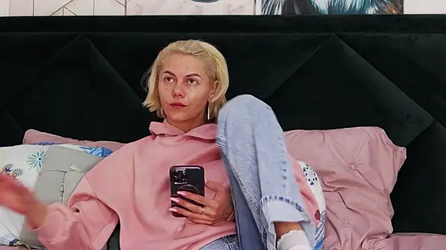 tanyagrey online show from March 2026 06:51:02 AM