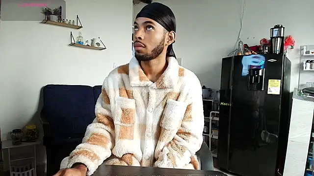 Snapshot of colinbrown chatting on January 2026 01:05:02 PM colinbrown online show from January 2026 01:05:02 PM