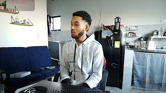 Snapshot of colinbrown chatting on January 2026 12:09:02 PM colinbrown online show from January 2026 12:09:02 PM