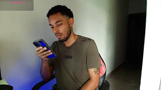 Snapshot of colinbrown chatting on February 2026 06:14:01 PM colinbrown online show from February 2026 06:14:01 PM