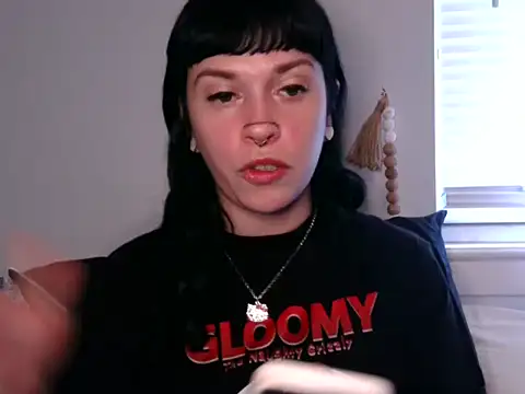 Marcelinegoddess online show from December 2025 02:45:02 PM