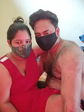 Snapshot of IND_COUPLE1 chatting on June 2026 05:43:01 AM IND COUPLE1 online show from June 2026 05:43:01 AM