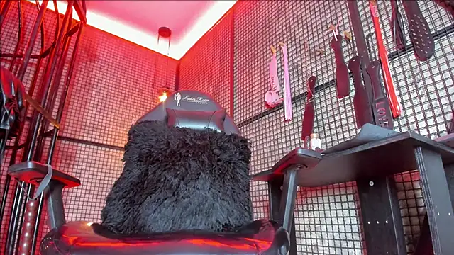 NAILAHARD online show from February 2026 02:51:01 PM