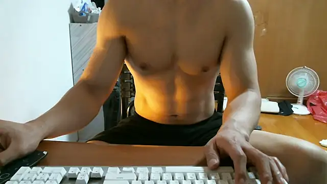 Snapshot of Stellan_0412 chatting on May 2026 04:56:02 PM Stellan 0412 online show from May 2026 04:56:02 PM