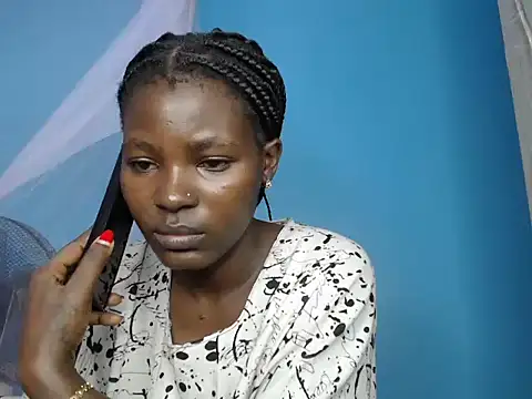 TrishaKalid online show from November 2025 10:03:01 AM