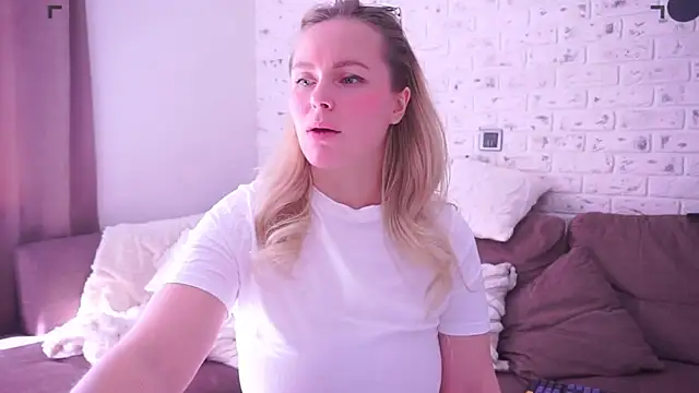 Charming Daphny online show from March 2025 06:52:02 AM