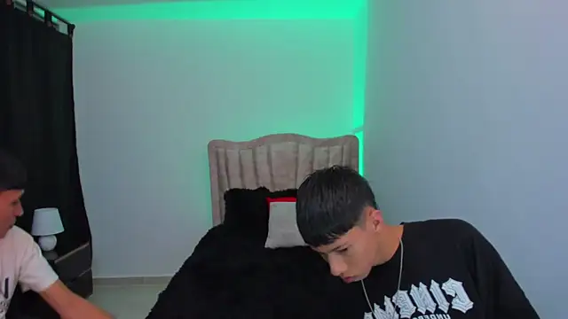 Juan Nd Steven online show from September 2025 10:04:02 PM