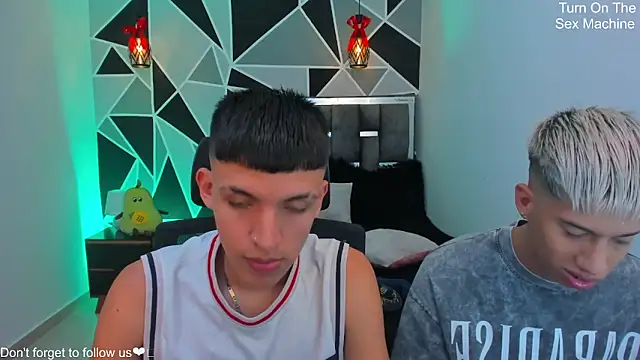 Snapshot of Juan_Nd_Steven chatting on April 2026 01:19:01 AM Juan Nd Steven online show from April 2026 01:19:01 AM