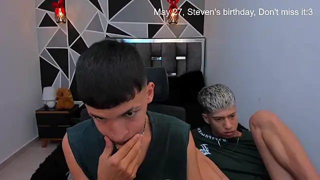 Snapshot of Juan_Nd_Steven chatting on May 2026 10:48:02 PM Juan Nd Steven online show from May 2026 10:48:02 PM