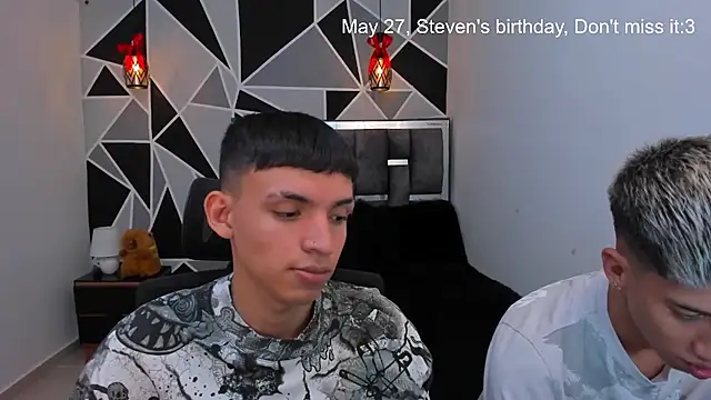 Snapshot of Juan_Nd_Steven chatting on May 2026 11:02:02 PM Juan Nd Steven online show from May 2026 11:02:02 PM