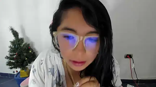 Snapshot of _Angelinaandrade_ chatting on January 2025 02:25:01 PM Angelinaandrade online show from January 2025 02:25:01 PM