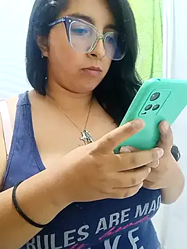  Angelinaandrade  online show from January 2026 11:53:01 PM