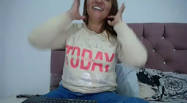 mirand zackyx online show from January 2025 12:29:02 PM