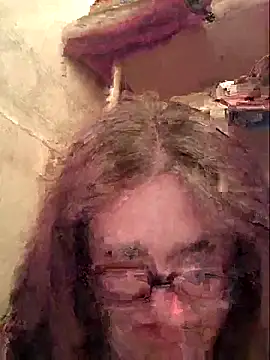 Snapshot of mcv131985 chatting on April 2026 04:37:02 AM mcv131985 online show from April 2026 04:37:02 AM