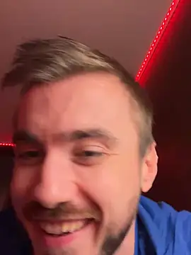 Snapshot of Mikev chatting on July 2026 08:48:02 PM Mikev online show from July 2026 08:48:02 PM