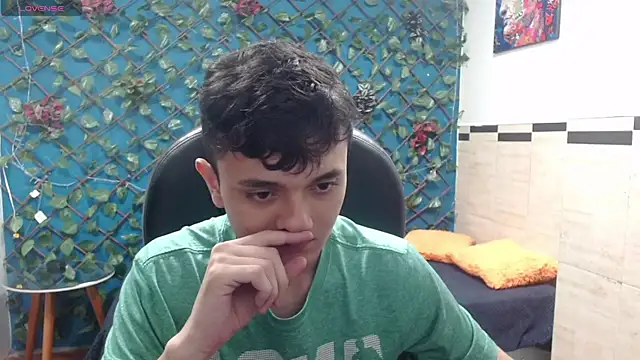 Snapshot of Waturox chatting on January 2025 07:05:01 PM Waturox online show from January 2025 07:05:01 PM