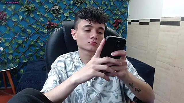 Snapshot of Waturox chatting on February 2025 07:31:02 PM Waturox online show from February 2025 07:31:02 PM