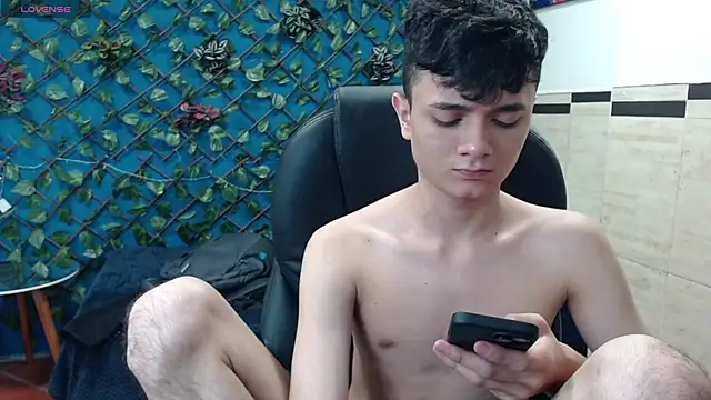 Snapshot of Waturox chatting on February 2025 11:04:02 PM Waturox online show from February 2025 11:04:02 PM