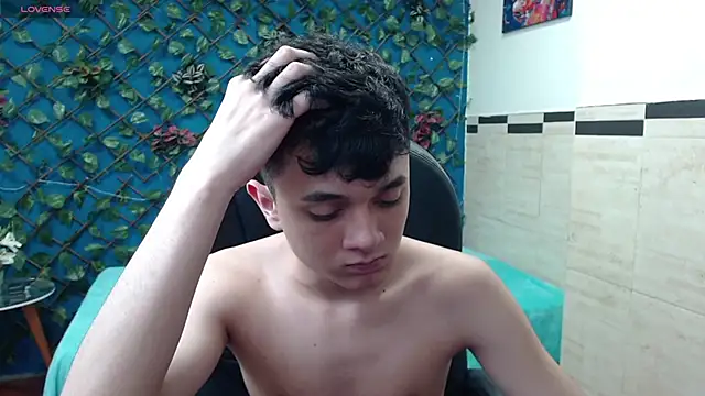 Snapshot of Waturox chatting on March 2025 01:13:01 AM Waturox online show from March 2025 01:13:01 AM