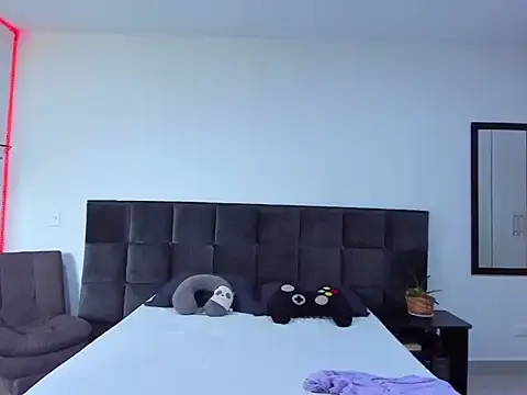 Alexander Martines online show from November 2025 09:16:01 PM