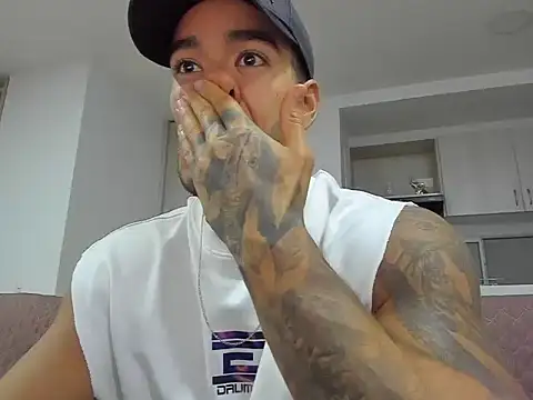 Alexander Martines online show from July 2026 12:26:02 AM
