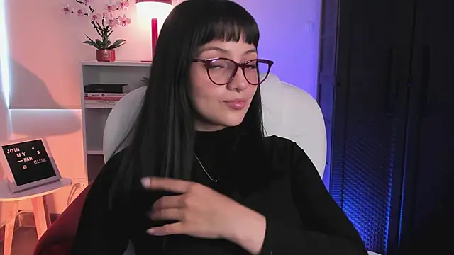 nahiapaws online show from March 2026 10:42:01 PM