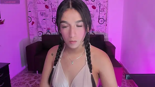 SaraaMills online show from March 2025 07:59:02 PM