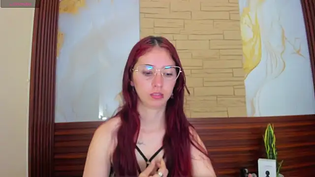 mildre303av online show from September 2025 02:41:01 PM