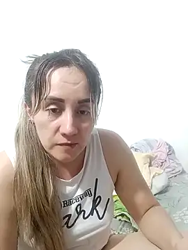 Isabel23zr online show from February 2026 02:10:01 PM