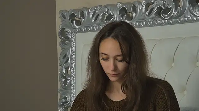 AliceMunro online show from October 2025 03:55:01 PM