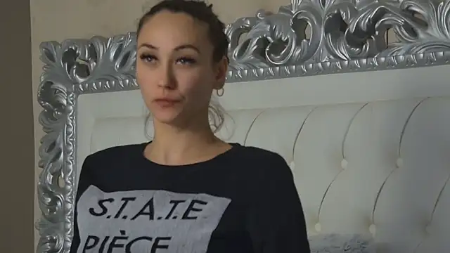 AliceMunro online show from October 2025 09:26:02 PM