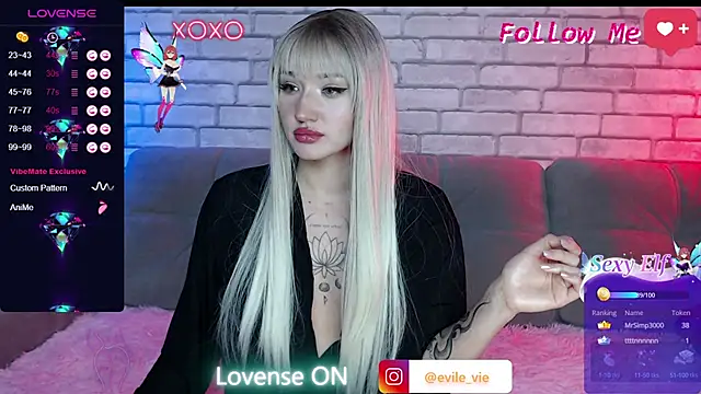 Snapshot of Eva_Evile chatting on December 2024 03:11:02 PM Eva Evile online show from December 2024 03:11:02 PM