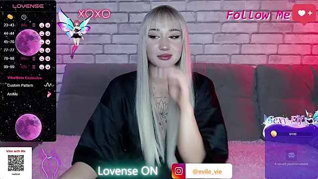 Snapshot of Eva_Evile chatting on December 2024 02:10:02 PM Eva Evile online show from December 2024 02:10:02 PM