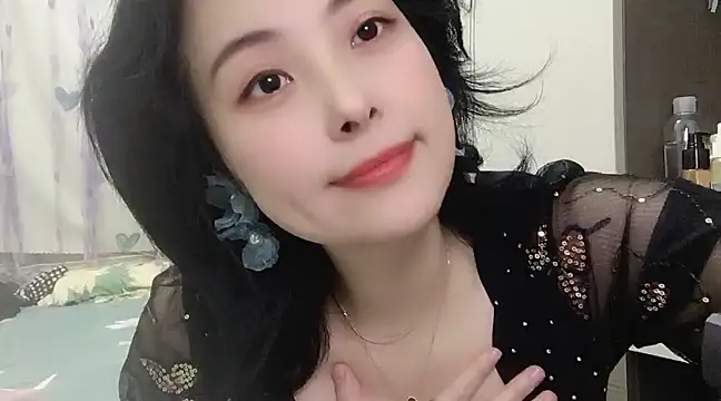 Snapshot of Hanicarrot chatting on January 2025 09:43:01 PM Hanicarrot online show from January 2025 09:43:01 PM