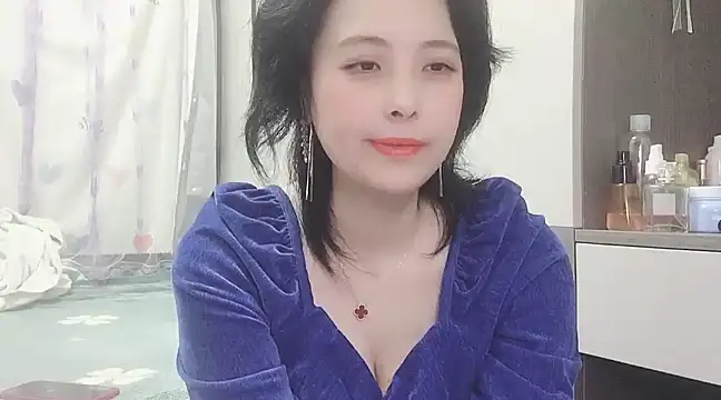 Snapshot of Hanicarrot chatting on January 2025 05:53:01 PM Hanicarrot online show from January 2025 05:53:01 PM
