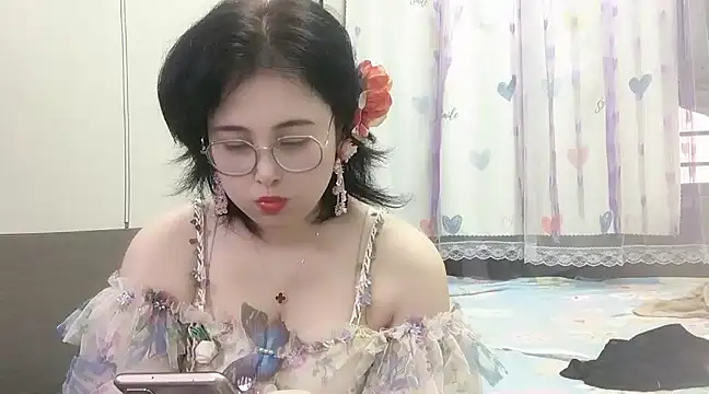 Snapshot of Hanicarrot chatting on February 2025 08:48:01 AM Hanicarrot online show from February 2025 08:48:01 AM