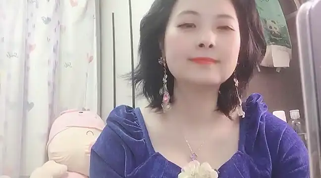 Snapshot of Hanicarrot chatting on March 2025 10:13:02 PM Hanicarrot online show from March 2025 10:13:02 PM