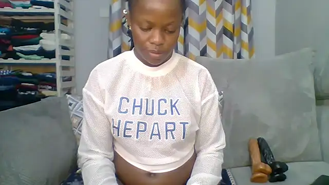 Petite 254 online show from October 2025 10:51:02 PM