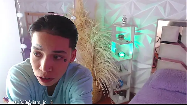 Jonesliam23 online show from October 2025 07:25:02 PM