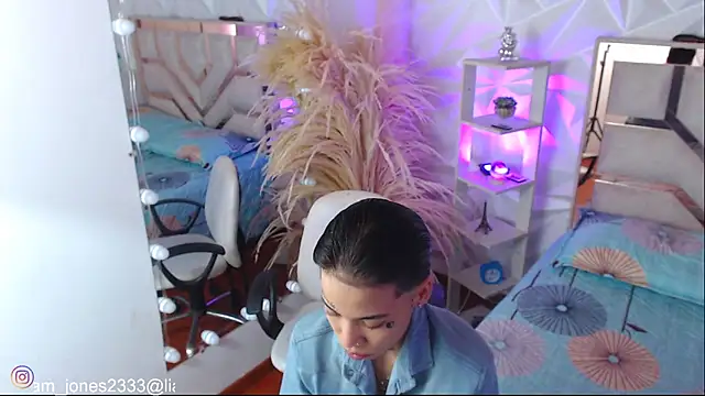 Jonesliam23 online show from October 2025 07:30:02 PM