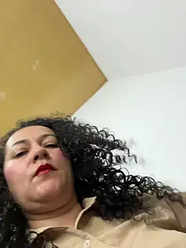 luisa curli online show from December 2025 04:21:01 AM