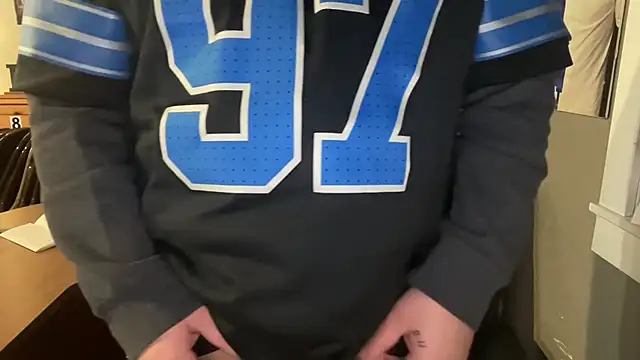 Snapshot of daddystone101 chatting on January 2025 02:46:02 AM daddystone101 online show from January 2025 02:46:02 AM