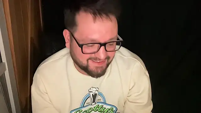 Snapshot of daddystone101 chatting on November 2025 04:04:01 AM daddystone101 online show from November 2025 04:04:01 AM