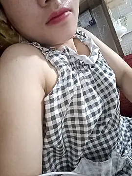  Attractivegirl33 online show from September 2025 08:47:02 PM