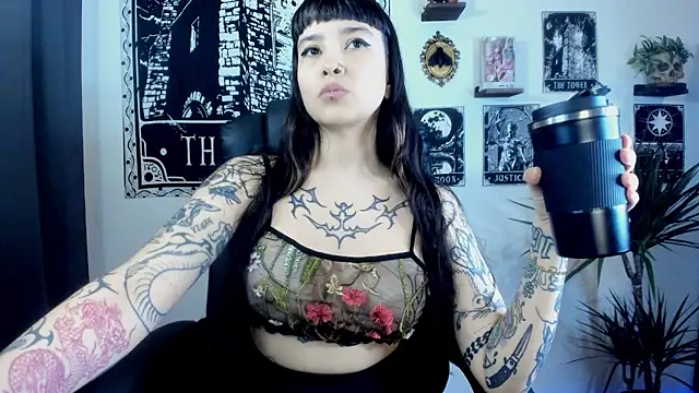 Demongirl6666 online show from October 2025 06:25:02 PM