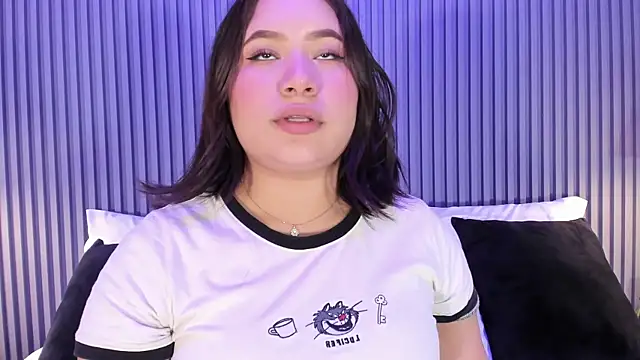 HannaKarson online show from October 2025 11:44:01 AM