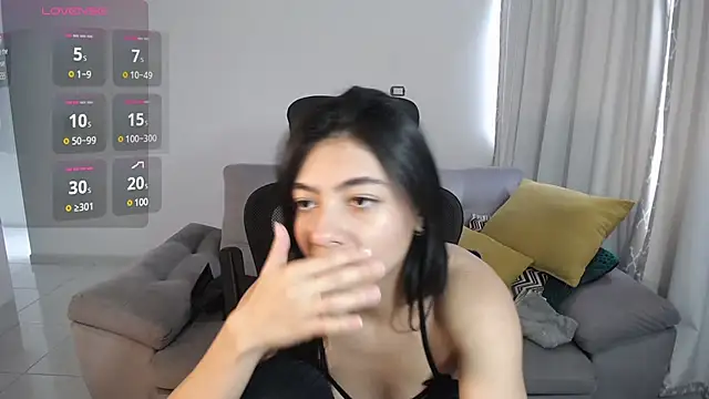 Snapshot of Liissa_cute_ chatting on December 2024 06:49:02 PM Liissa cute online show from December 2024 06:49:02 PM